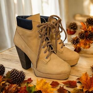 Steve Madden Russty Leather Lace Up Y2K Platform Tan Booties Preowned  Size 7